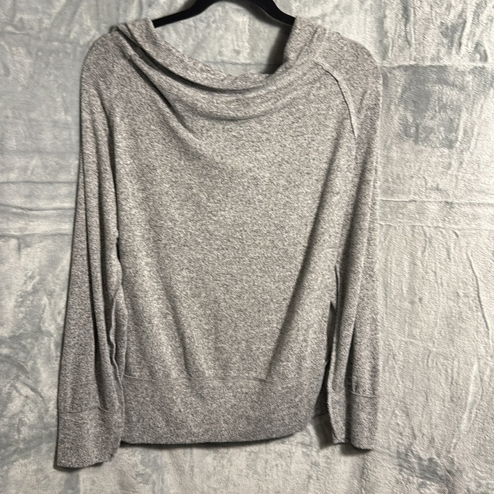 Lulus sweater‎ top women size m gray soft and cozy